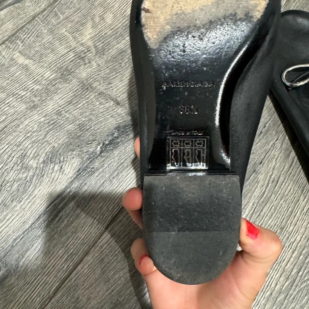 • BALENCIAGA • Leather Bow Accents Ballet Flats Black Round Toes 36.5 / US 6.5